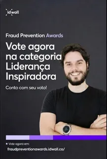 Arte de campanha do Fraud Prevention Awards, da idwall, com Rodrigo Monteiro de braços cruzados e o texto “Vote agora na categoria Liderança Inspiradora”.